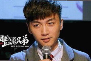 许凯微博引发热议，娱乐圈幕后故事再成焦点