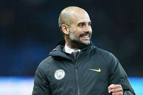 杨紫肖战绯闻曝光背后：从机场偶遇到粉丝热议的时间线