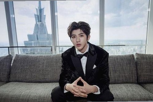 揭秘娱乐圈爆料背后的“吃瓜”声音与小说趣闻