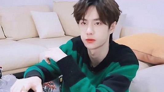 从“吃瓜”到财务自由：娱乐圈的另一面真相揭秘